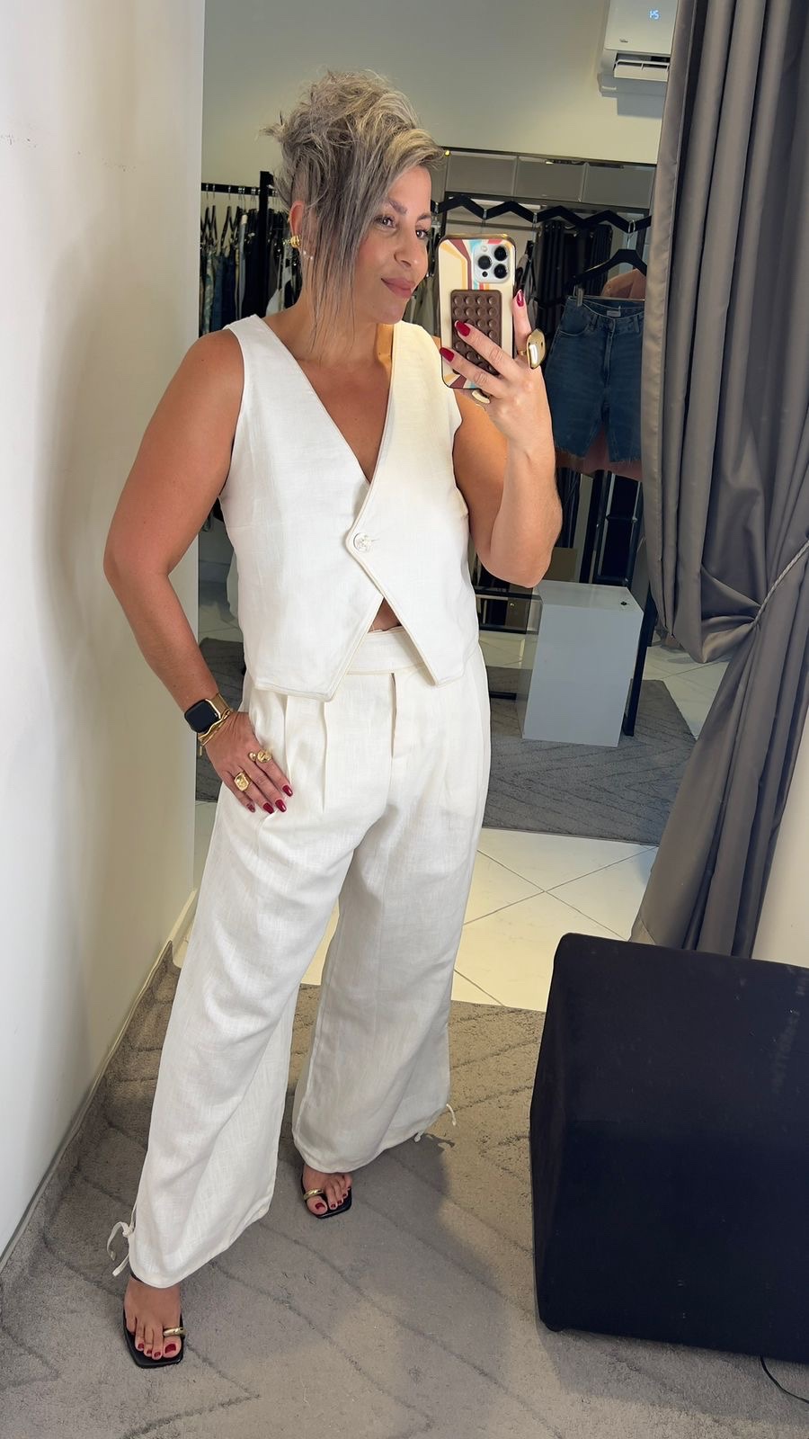 Colete linho 629,90            Calça Aladim 949.90